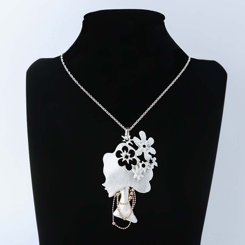 Silver Tone Long Necklace. New with Tag On !